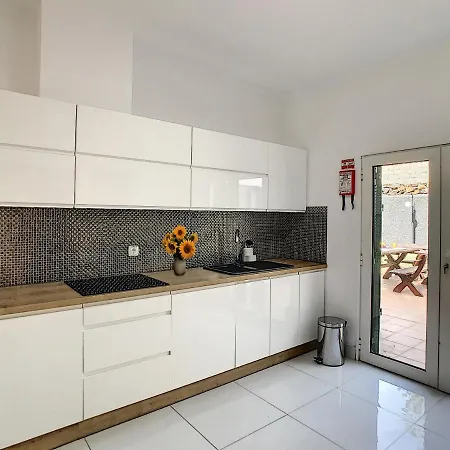 Prainha - Expansive Pool & Sea Views By Ls